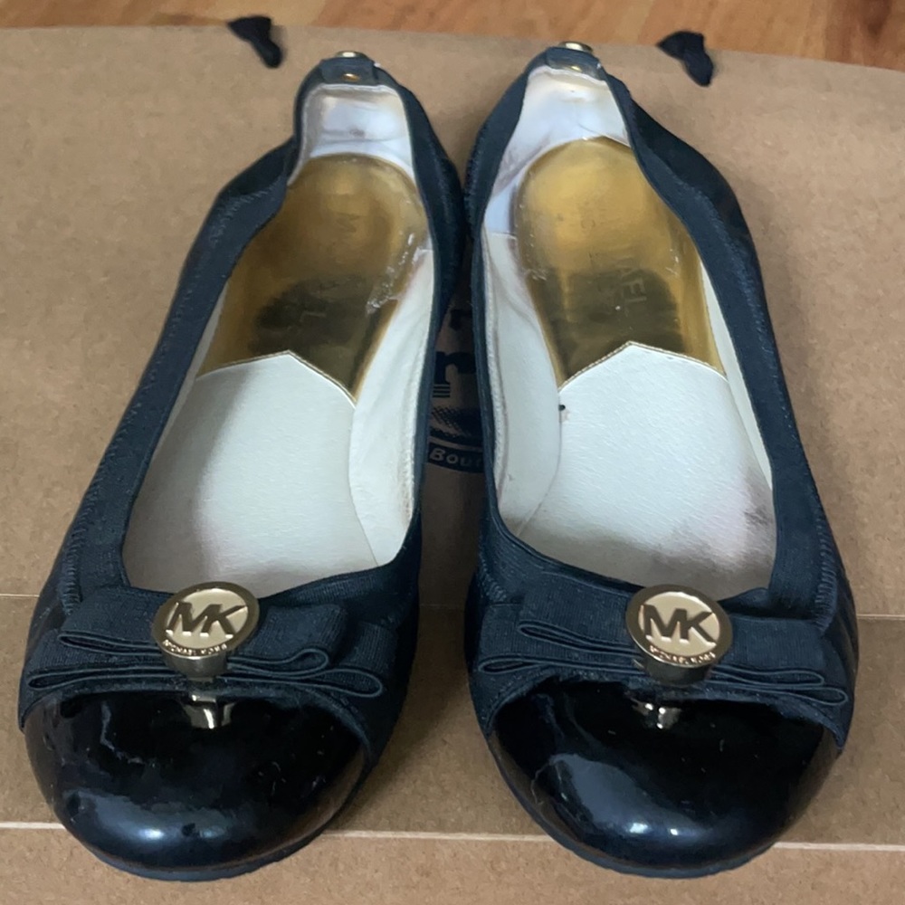 Michael Kors Black Leather Patent Tip Toes Slip-On Ballet Flats. Size 7.…